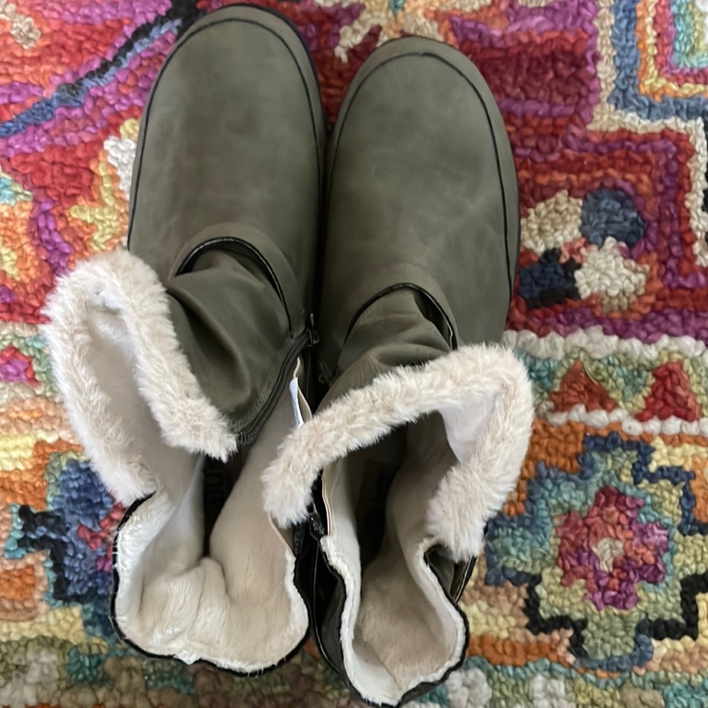 JBU Finland ankle boots size 11